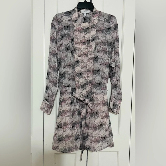 REISS ALICE CIRCLE PRINTED SHIRT DRESS PINK
PRINT - Picture 9 of 12